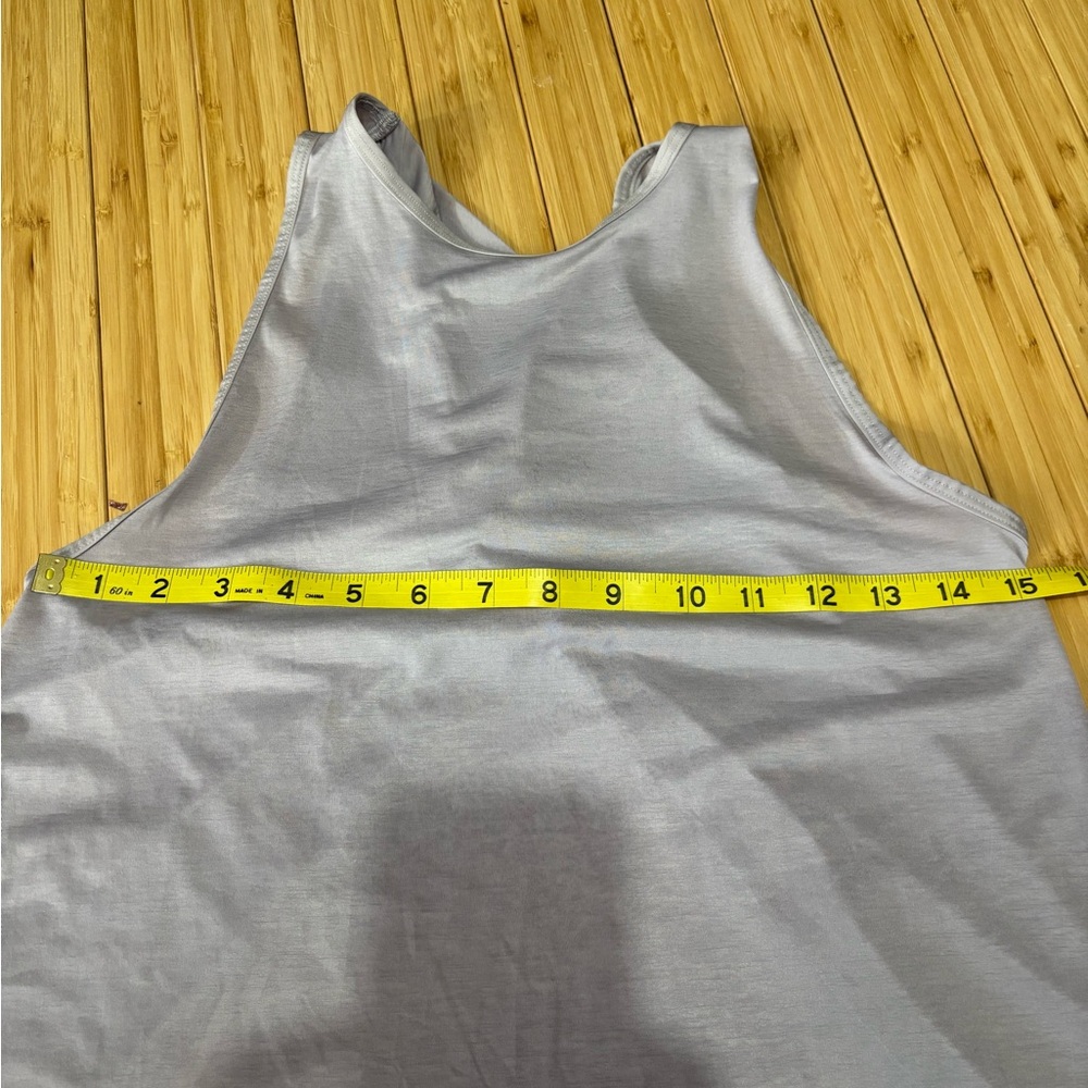 Lululemon reversible front/ back tank. Pale lavender. No size tag. Approx M/6-8 - Picture 4 of 7
